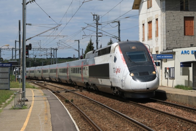 TGV POS train